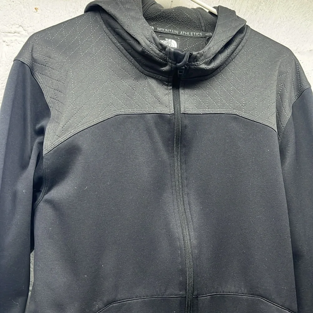 The North Face Men’s Full Zip Up Hoodie Size large Black Grey